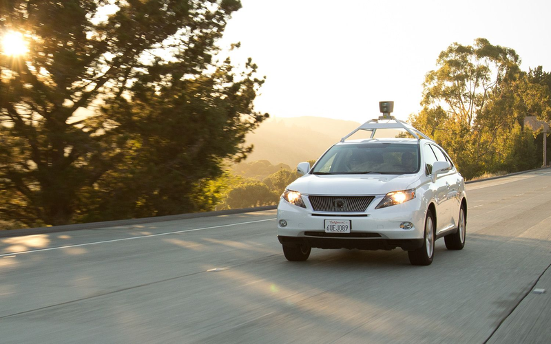 Illustration for article titled Why No Manufacturer Wants To Sell You The First Fully Autonomous Car